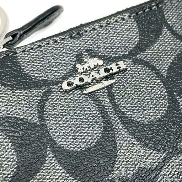 🦋LAST ONE🦋COACH Card Skinny Keychain ID Wallet - Picture 3 of 5